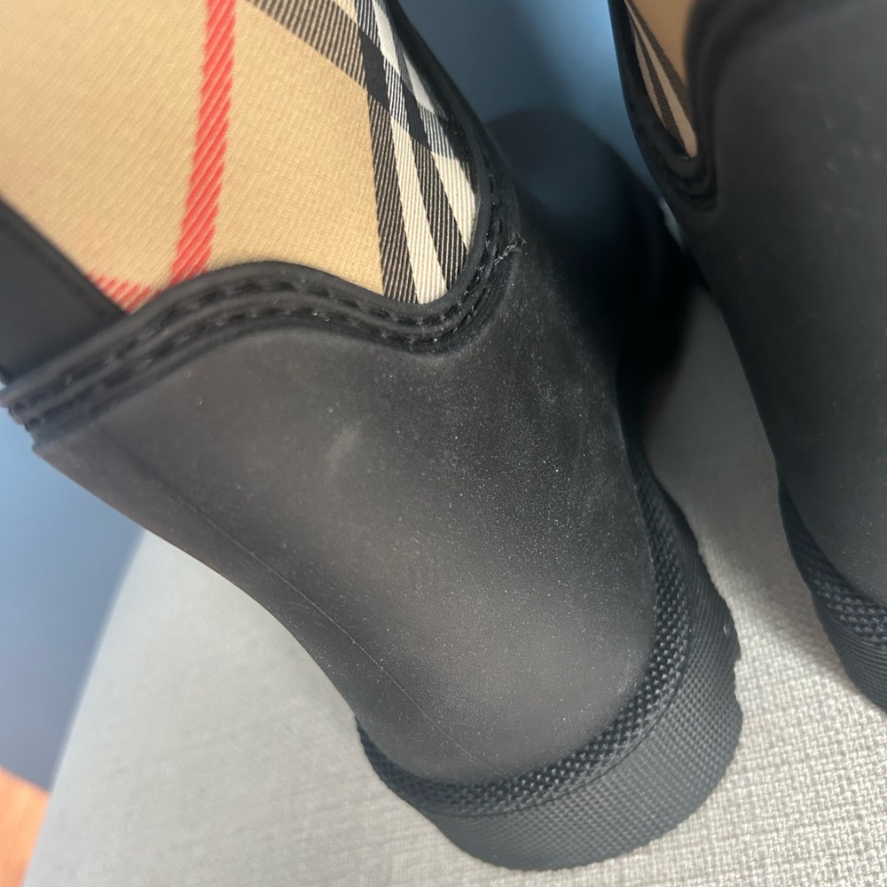 Burberry Check Marsh Stamp High Rain Boots - Picture 5 of 11